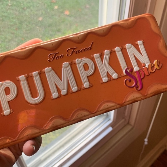 Too Face Pumpkin Spice eyeshadow palette - Picture 2 of 4